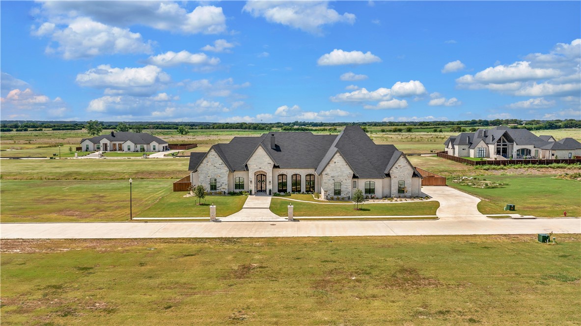 117 Iris Street Lorena, TX 76655 - Photo 4 of 82