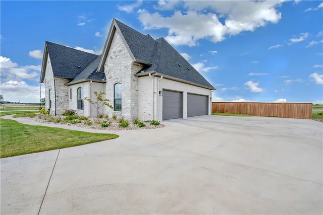 $1,649,000 | 117 Iris Street, Lorena, TX 76655