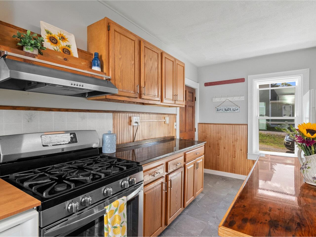 22 Railroad Street Milton, VT 05468 - Photo 16 of 43