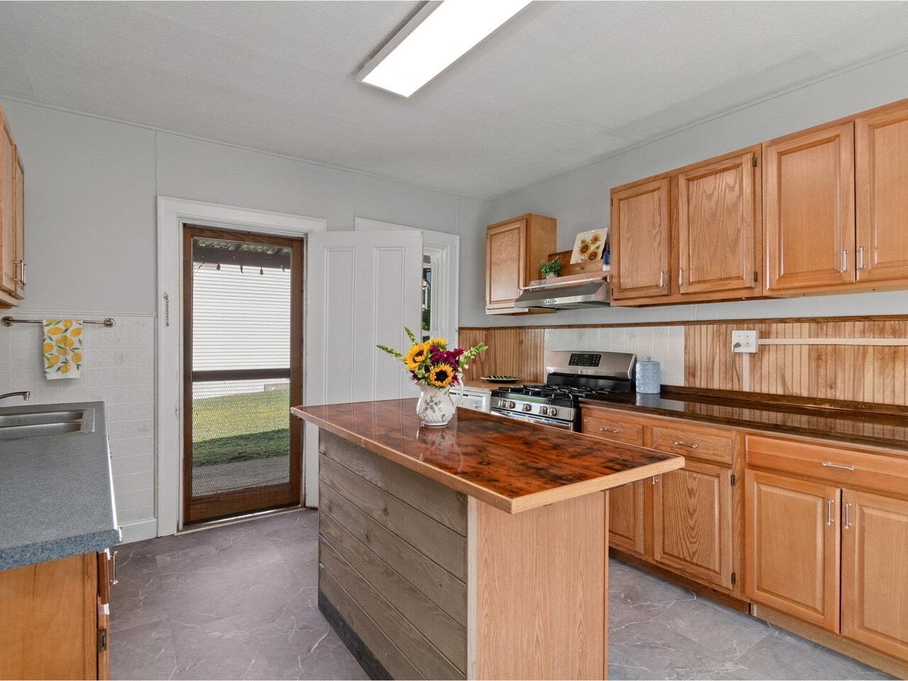 22 Railroad Street Milton, VT 05468 - Photo 18 of 43