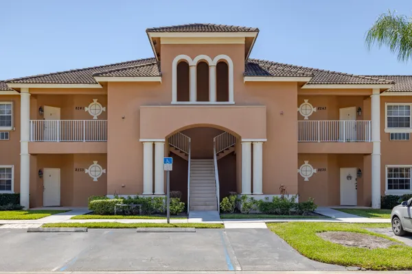 $1,750 | 8243 Mulligan Circle, Unit 3522, Port St. Lucie, FL 34986