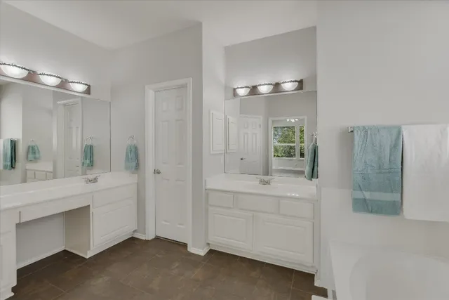 $625,000 | 11524 Emerald Falls Drive, Austin, TX 78738