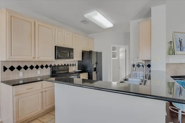 $625,000 | 11524 Emerald Falls Drive, Austin, TX 78738