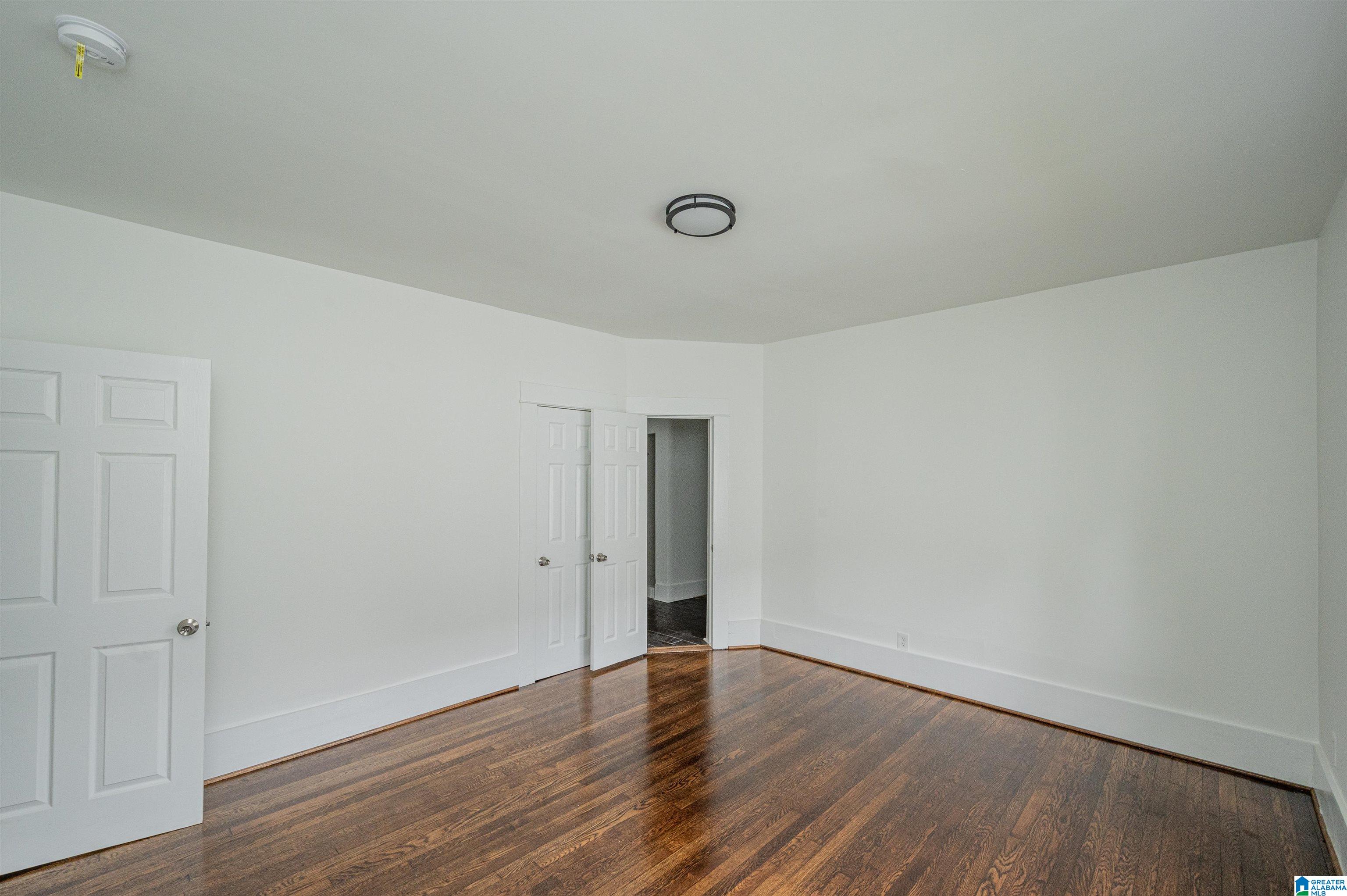 932 Valley Rd Place Birmingham, AL 35208 - Photo 20 of 32