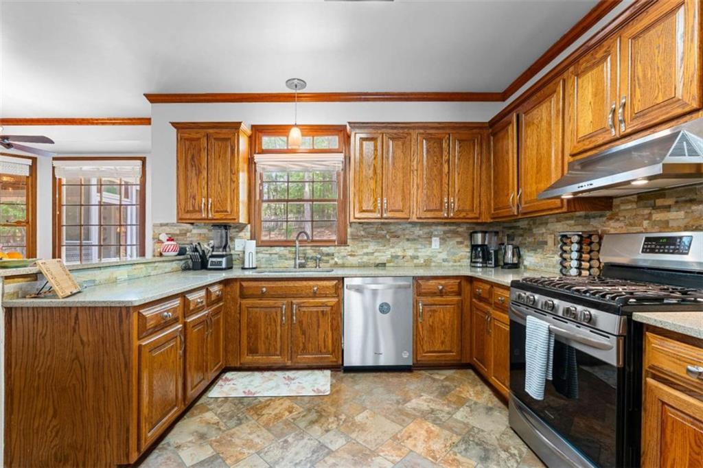 215 Highview Trace Fayetteville, GA 30215 - Photo 11 of 53