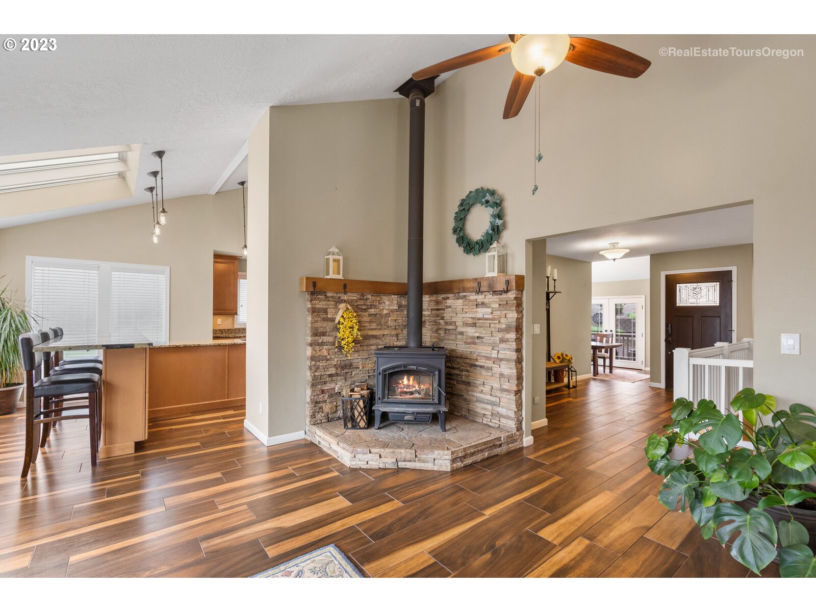 31293 Southwest Heater Road Sherwood, OR 97140 - Photo 5 of 43 Gallery Image 5