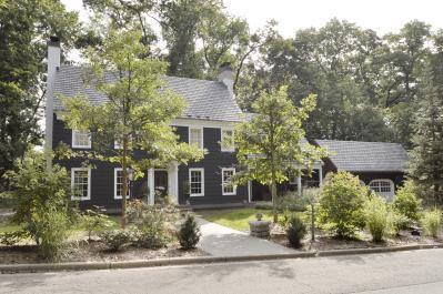 1133 Long Road Kalamazoo, MI 49008 - Photo 1 of 24 Primary Photo