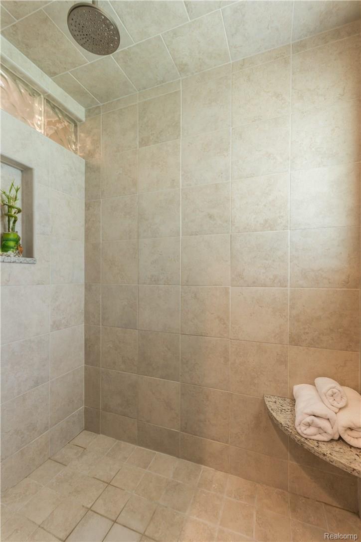 4630 Pickering Road Bloomfield Hills, MI 48301 - Photo 21 of 39 Pickering-18.jpg
