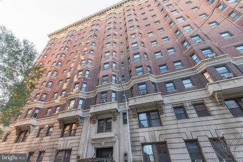 $425,000 | 250 South 13th Street, Unit 12D, Philadelphia, PA 19107