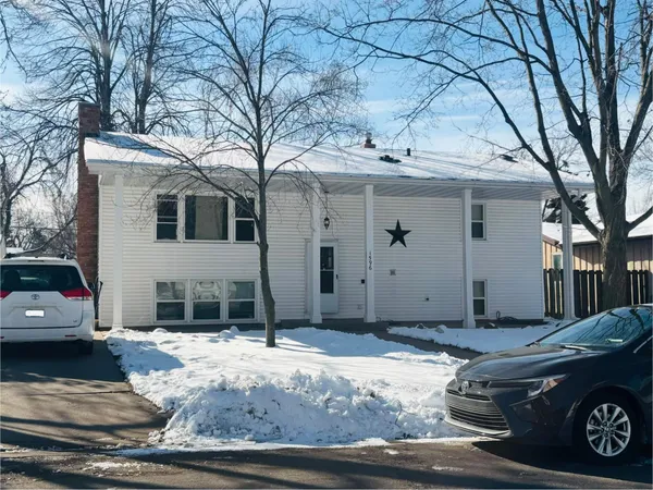 $400,000 | 1596 East McLean Avenue, St. Paul, MN 55106