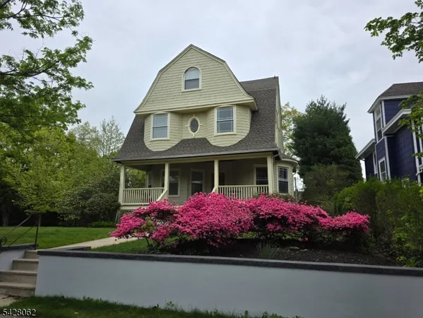 $2,800 | 71 Montclair Avenue, Montclair, NJ 07042