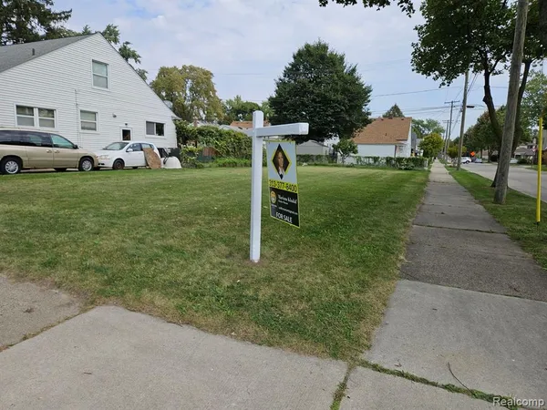 $52,900 | 7800 Coleman Street, Dearborn, MI 48126