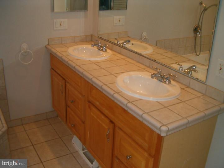 9534 Rising Sun Avenue Philadelphia, PA 19115 - Photo 14 of 25 Gallery Image 14