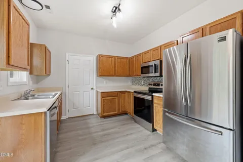 $460,000 | 103 Castlebridge Court, Apex, NC 27502