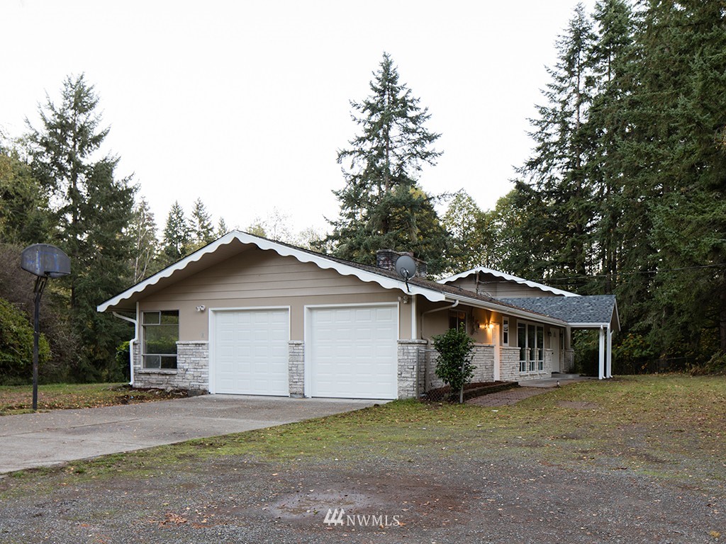 11889 Southeast Black Road Olalla, WA 98359 - Photo 2 of 24 Gallery Image 2