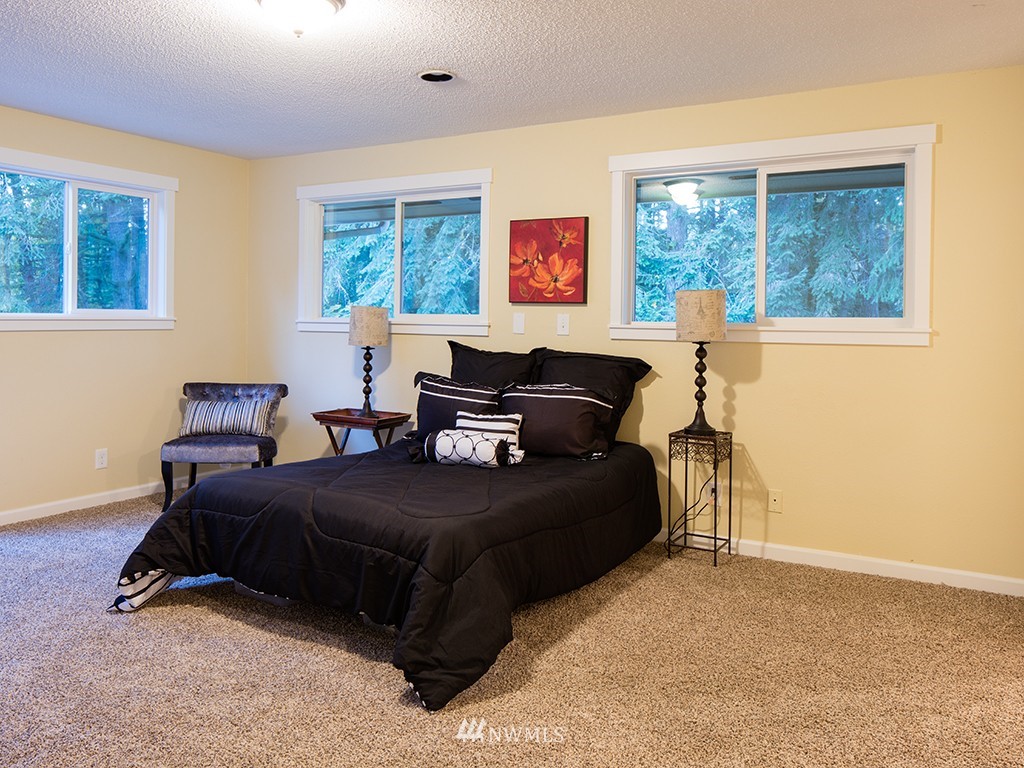 11889 Southeast Black Road Olalla, WA 98359 - Photo 13 of 24 Gallery Image 13