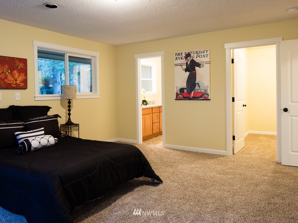 11889 Southeast Black Road Olalla, WA 98359 - Photo 14 of 24 Gallery Image 14