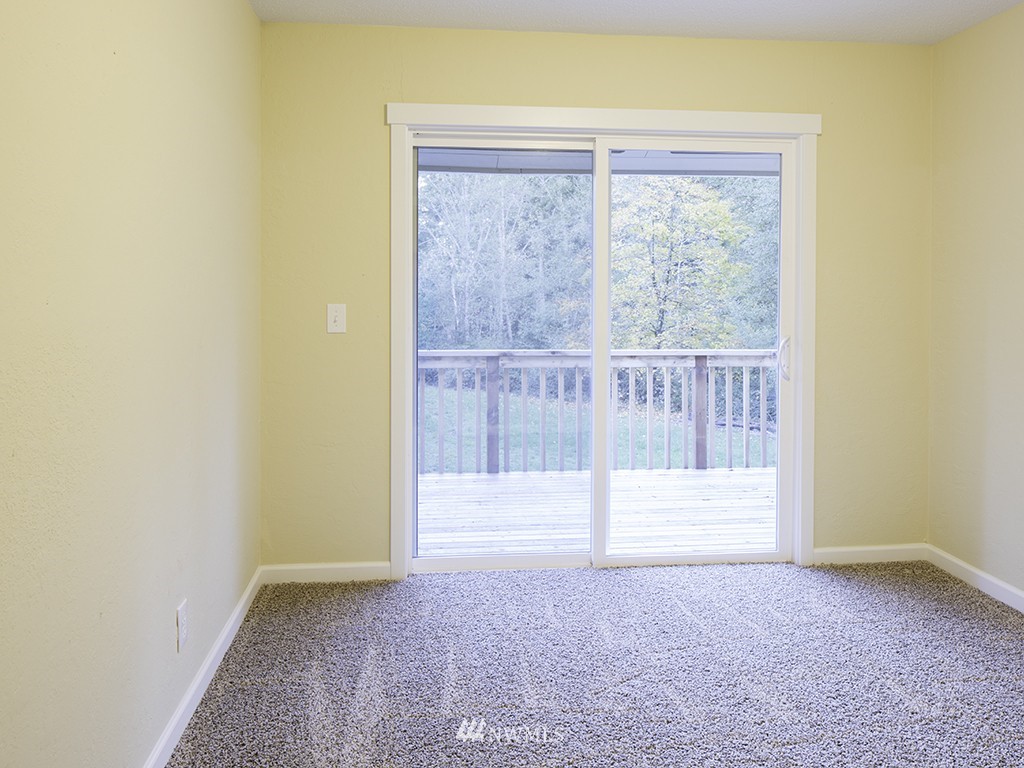 11889 Southeast Black Road Olalla, WA 98359 - Photo 17 of 24 Gallery Image 17