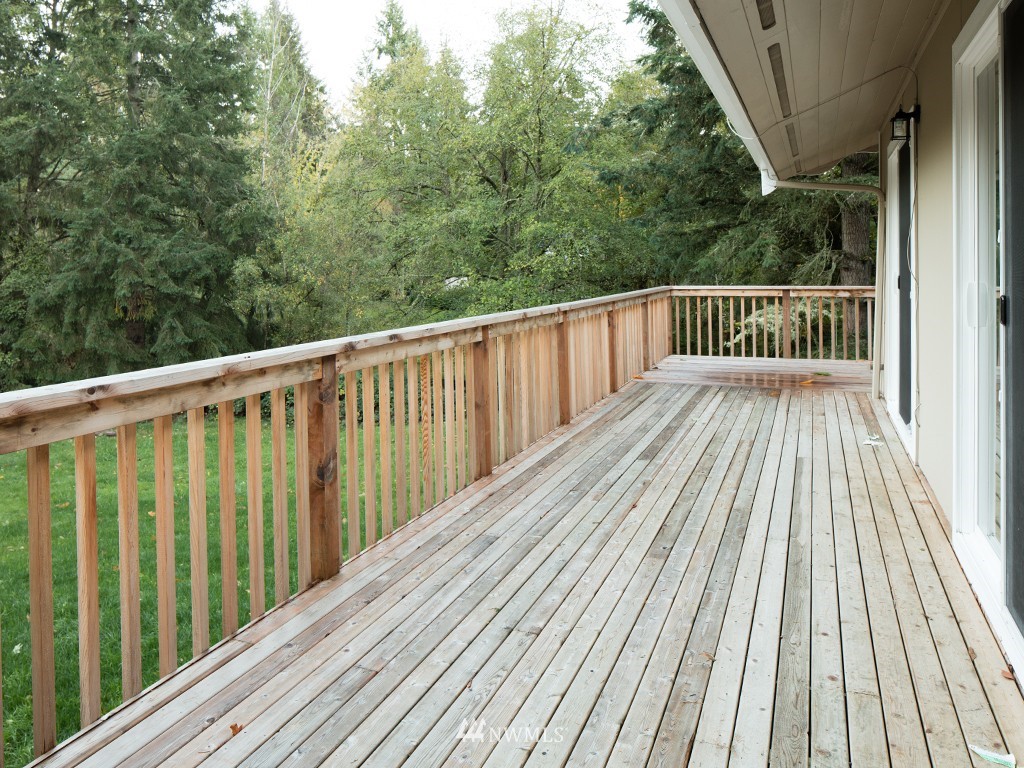11889 Southeast Black Road Olalla, WA 98359 - Photo 4 of 24 Gallery Image 4
