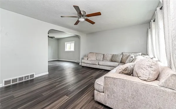 $369,900 | 157 Clever Road, McKees Rocks, PA 15136