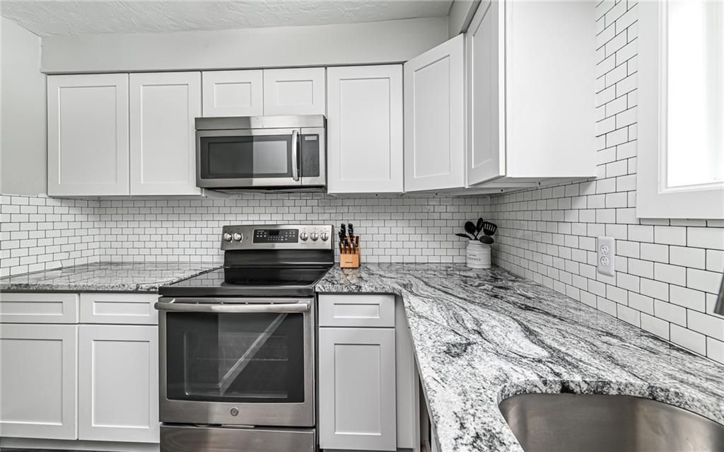 157 Clever Road McKees Rocks, PA 15136 - Photo 15 of 27