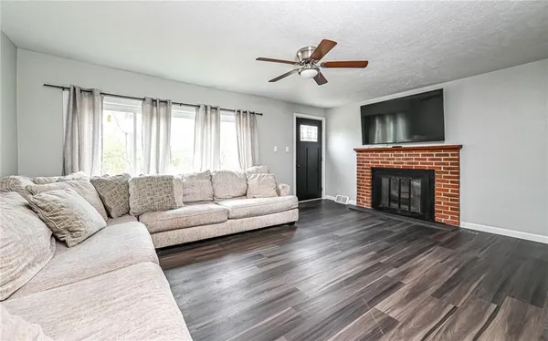 $369,900 | 157 Clever Road, McKees Rocks, PA 15136