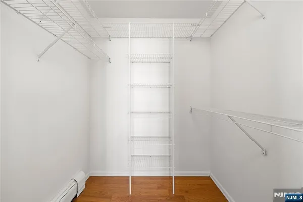 $849,999 | 408 Dogwood Court, Norwood, NJ 07648