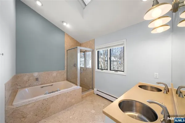 $849,999 | 408 Dogwood Court, Norwood, NJ 07648