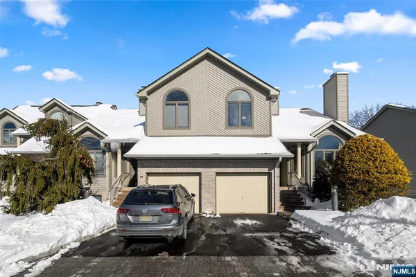 $849,999 | 408 Dogwood Court, Norwood, NJ 07648