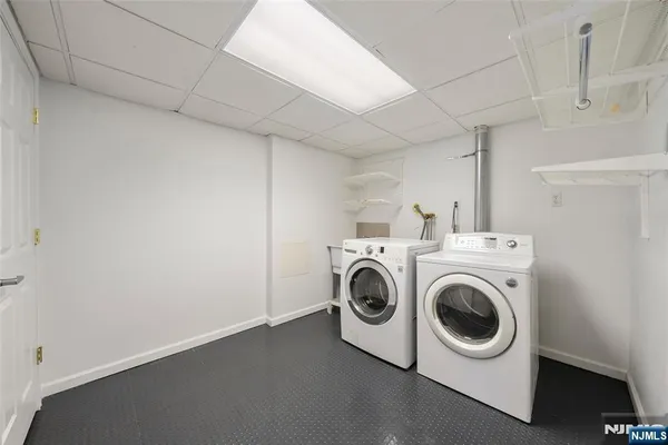 $849,999 | 408 Dogwood Court, Norwood, NJ 07648