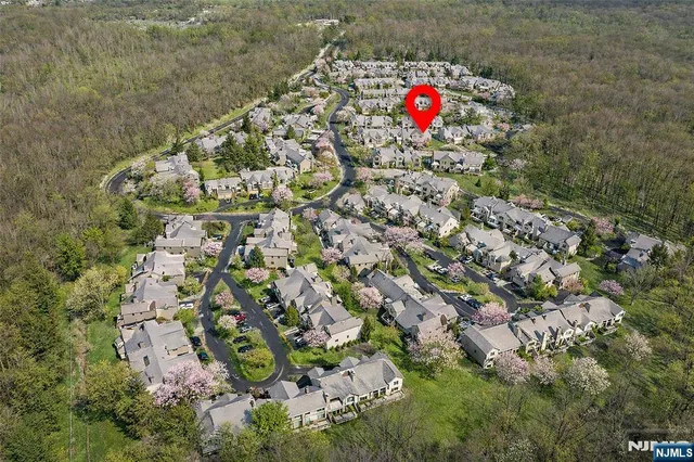 $849,999 | 408 Dogwood Court, Unit T075, Norwood, NJ 07648