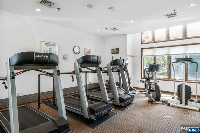 $849,999 | 408 Dogwood Court, Unit T075, Norwood, NJ 07648