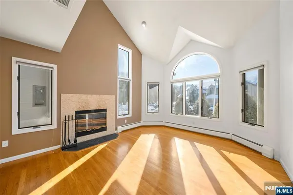 $849,999 | 408 Dogwood Court, Norwood, NJ 07648