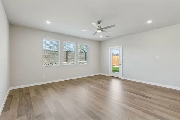 $352,490 | 2131 Derby Drive, Seagoville, TX 75159