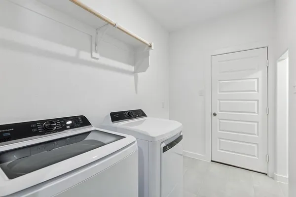 $352,490 | 2131 Derby Drive, Seagoville, TX 75159