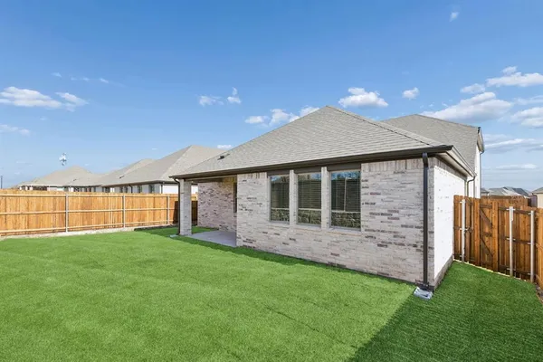 $352,490 | 2131 Derby Drive, Seagoville, TX 75159