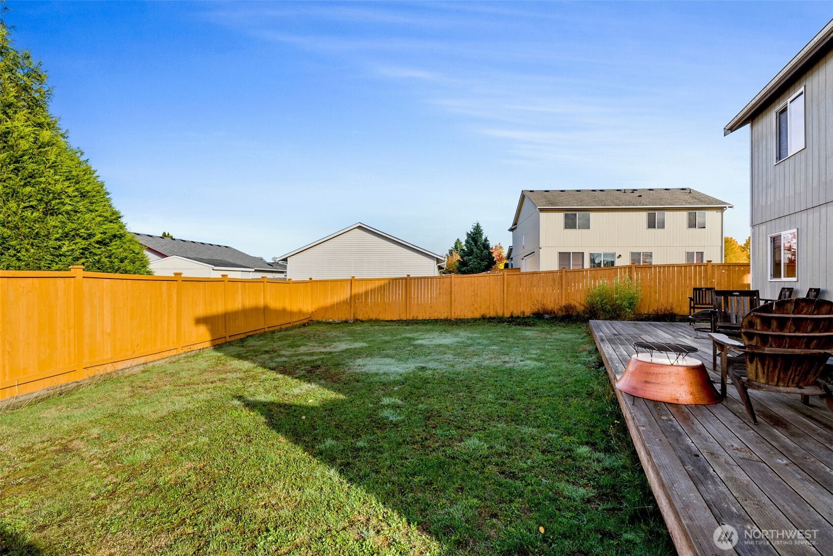 234 Wind River Drive Chehalis, WA 98532 - Photo 28 of 33 swimming pool with outdoor seating