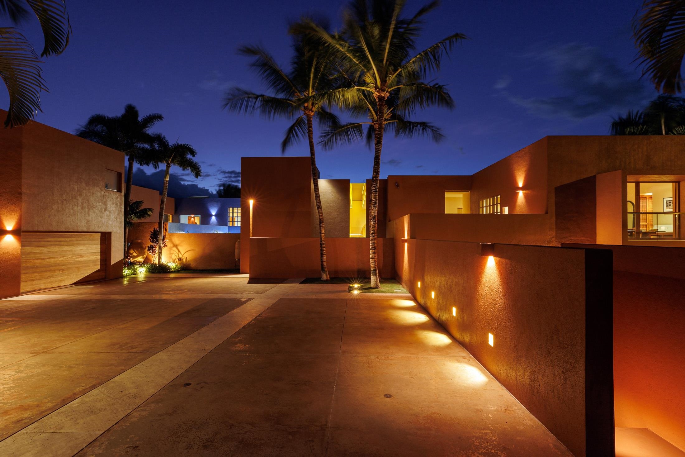 3200 South Kihei Road Kihei, HI 96753 - Photo 34 of 36 a view of a building with a street