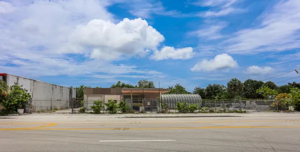 $1,500,000 | 1620 South Dixie Highway, Pompano Beach, FL 33060