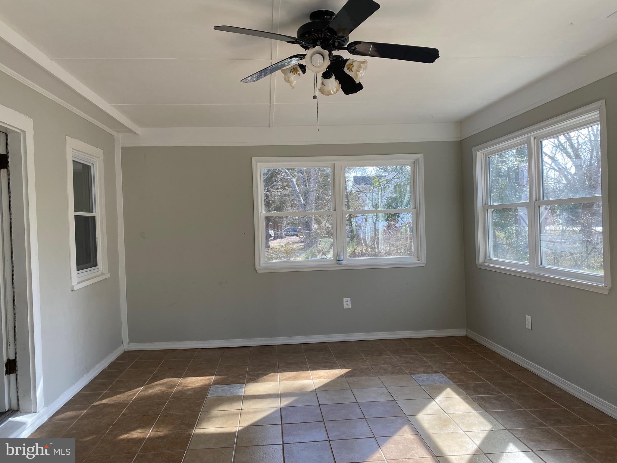 5950 Bicknell Road Indian Head, MD 20640 - Photo 3 of 26 Sunroom