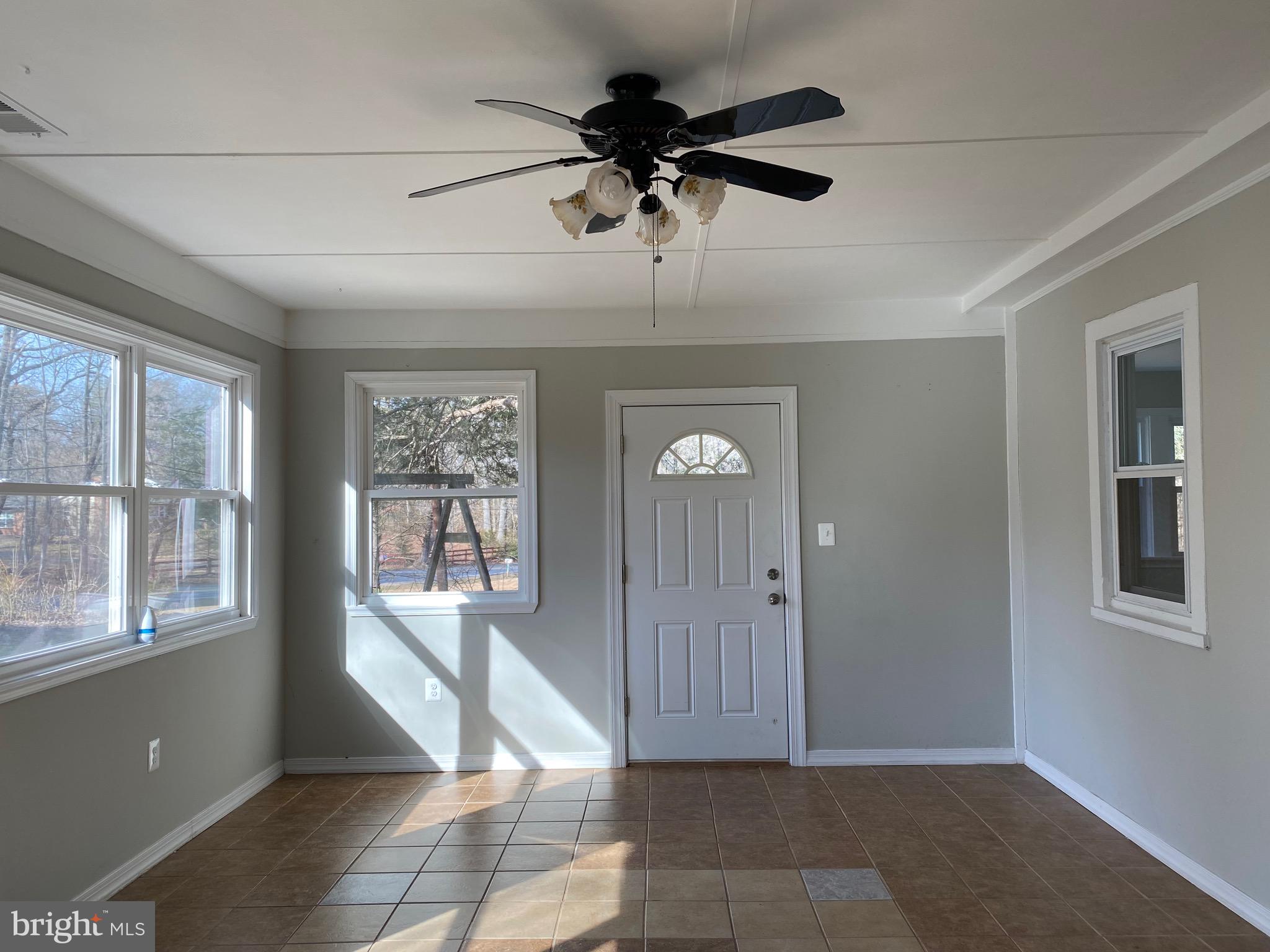 5950 Bicknell Road Indian Head, MD 20640 - Photo 4 of 26 Sunroom