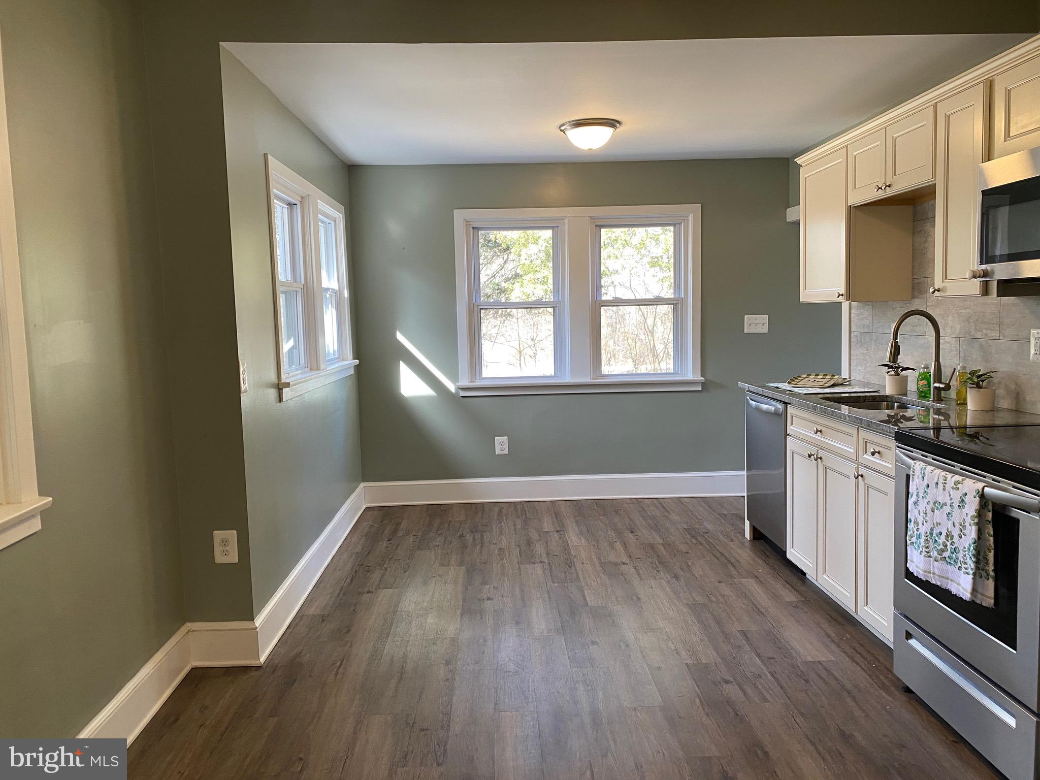 5950 Bicknell Road Indian Head, MD 20640 - Photo 6 of 26 Kitchen with Table Space