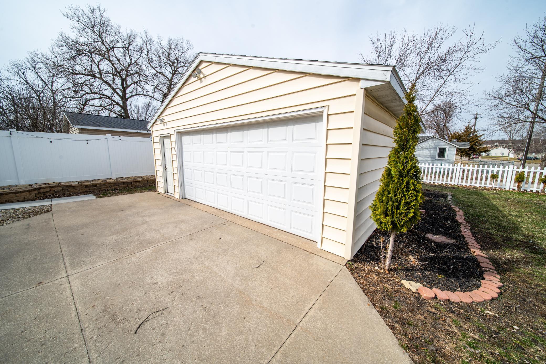1907 1st Street Southwest Rochester, MN 55902 - Photo 35 of 47