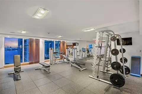 $425,000 | 335 South Biscayne Boulevard, Unit 2604, Miami, FL 33131