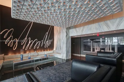 $425,000 | 335 South Biscayne Boulevard, Unit 2604, Miami, FL 33131