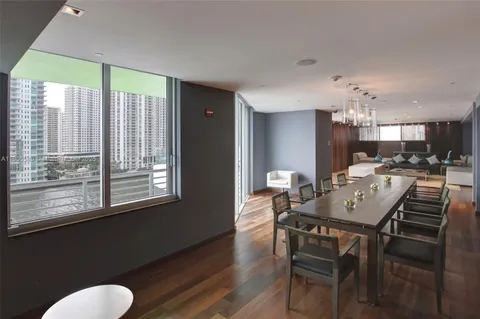 $425,000 | 335 South Biscayne Boulevard, Unit 2604, Miami, FL 33131