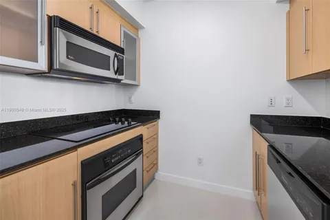 $425,000 | 335 South Biscayne Boulevard, Unit 2604, Miami, FL 33131