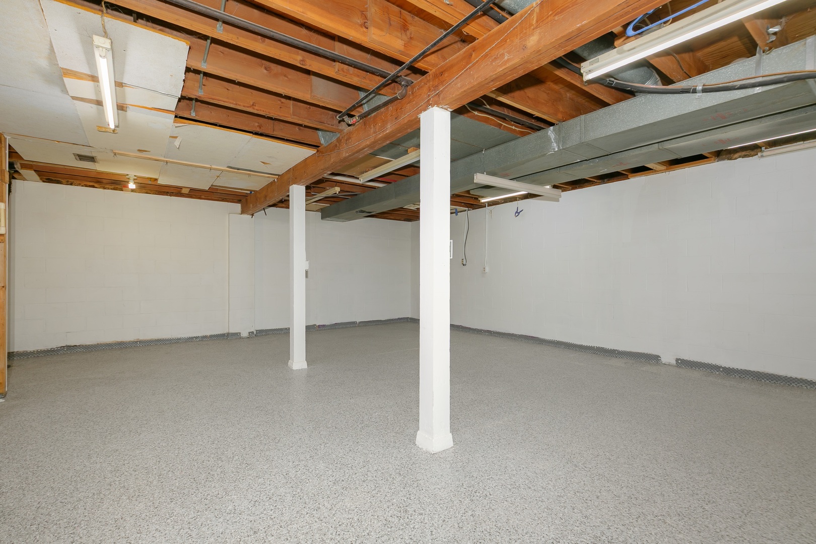 11622 27th Street West Milan, IL 61264 - Photo 41 of 49 a view of an empty room
