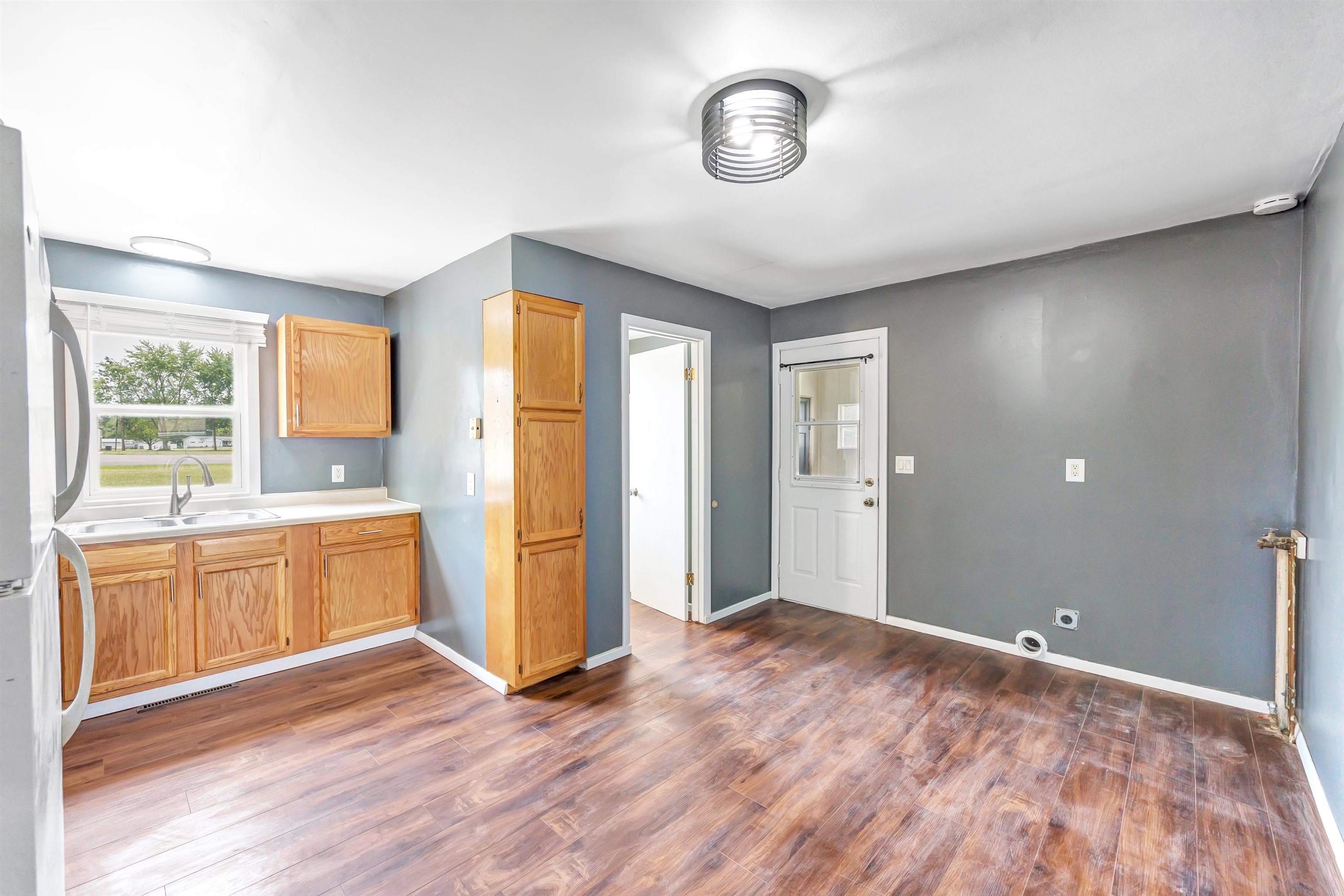 409 Spaulding Street Tigerton, WI 54486 - Photo 6 of 17