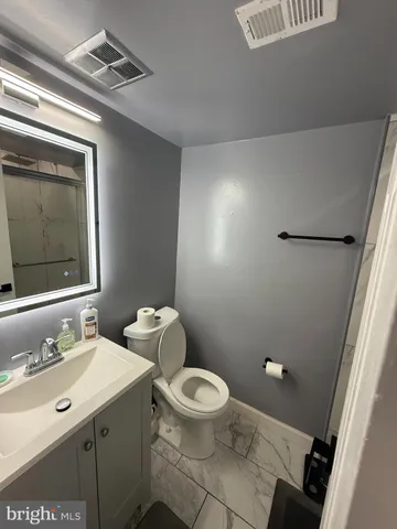 $2,995 | 218 Stevenson Square, Alexandria, VA 22304